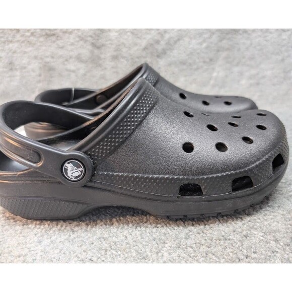 Crocs Slip On Clogs Classic Black Unisex Mens 5 Womens 7 Lightweight Comfort NWT
